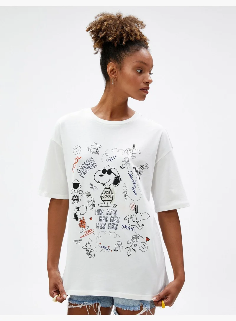 كوتون Snoopy Printed Oversized Licensed Crew Neck Short Sleeve T-Shirt