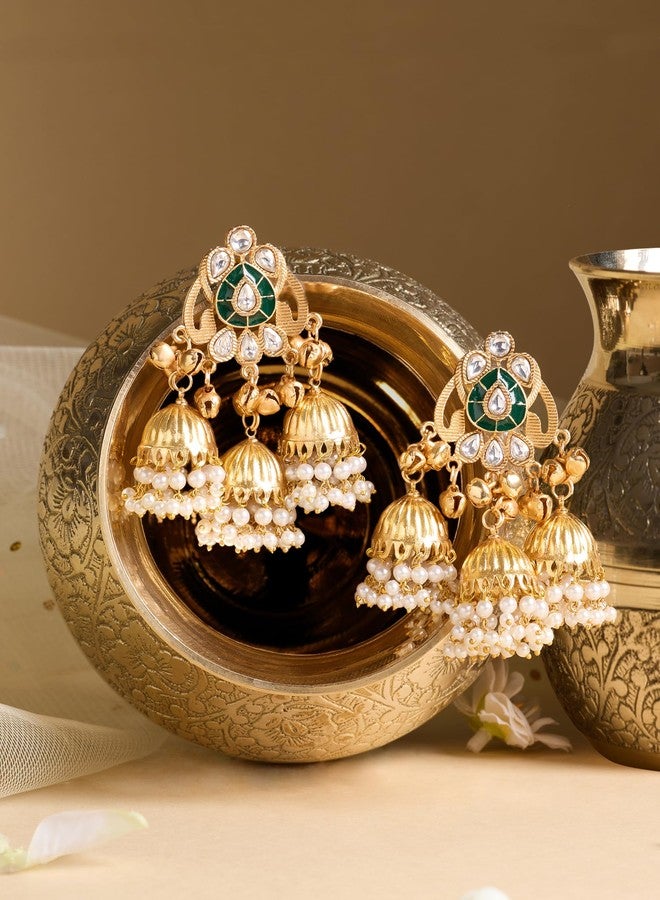 Zaveri Pearls أقراط جومكا مزينة باللؤلؤ الأخضر من زافيري بيرلز - ZPFK22109 - Image 3