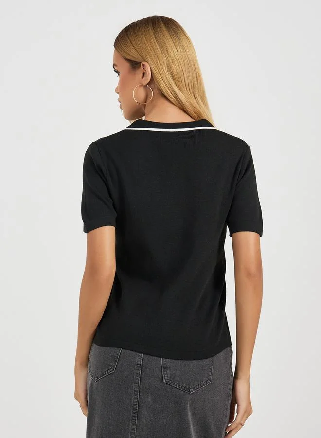 Styli Contrast Collar Accent Regular Fit Knit Top