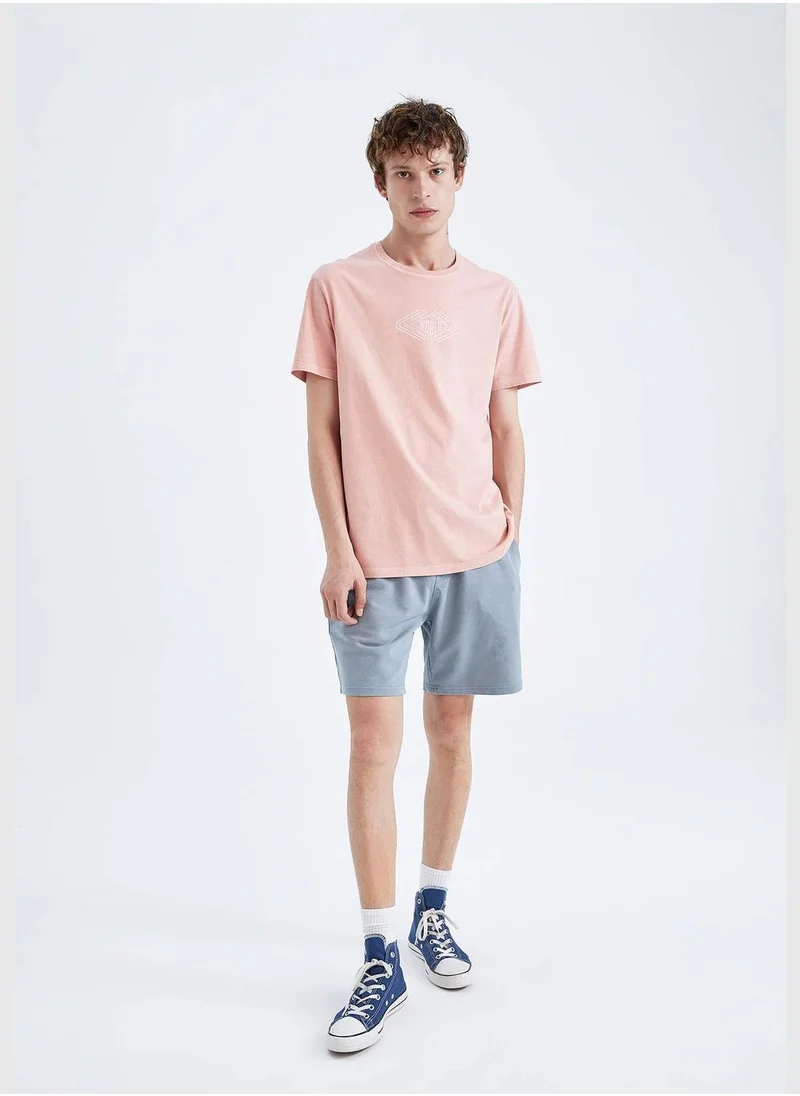 ديفاكتو Man Regular Fit Crew Neck T-Shirt