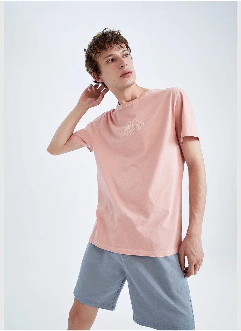 ديفاكتو Man Regular Fit Crew Neck T-Shirt