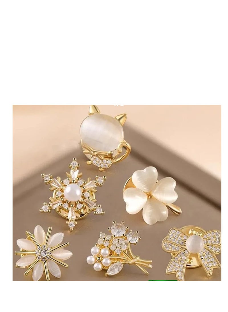 6 PCS بروش سلس أربعة أوراق العشب بروش صغير رائع تصميم مشبك جديد مضاد للتلاشي قطعة أثرية دبابيس صغيرة هدية مربع هدية ممتازة صغيرة عملية عندما بروش كزر  - Image 1