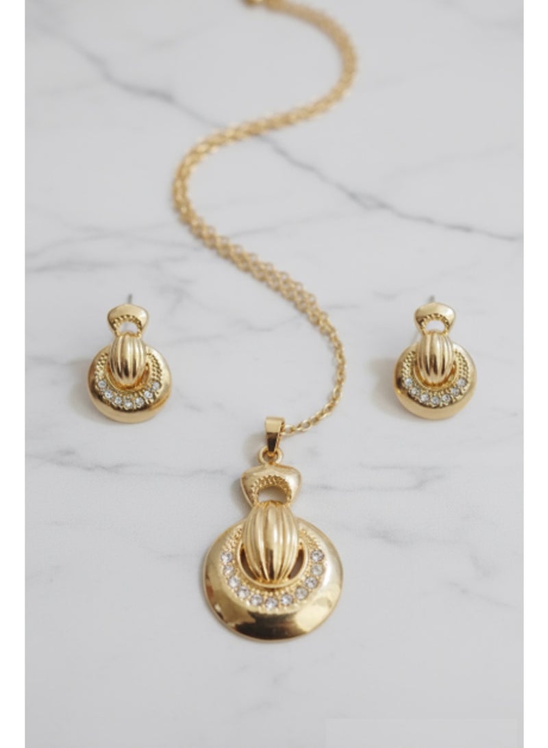 Fashion Jewelry Elegant Gold-Plated Pendant & Earrings Set with Crystal Accents  Classic Designer Gold Jewelry Set for Women – Necklace & Stud Earrings  Luxury Gold Finish Pendant Set with Sparkling Stone Detailing - Image 2