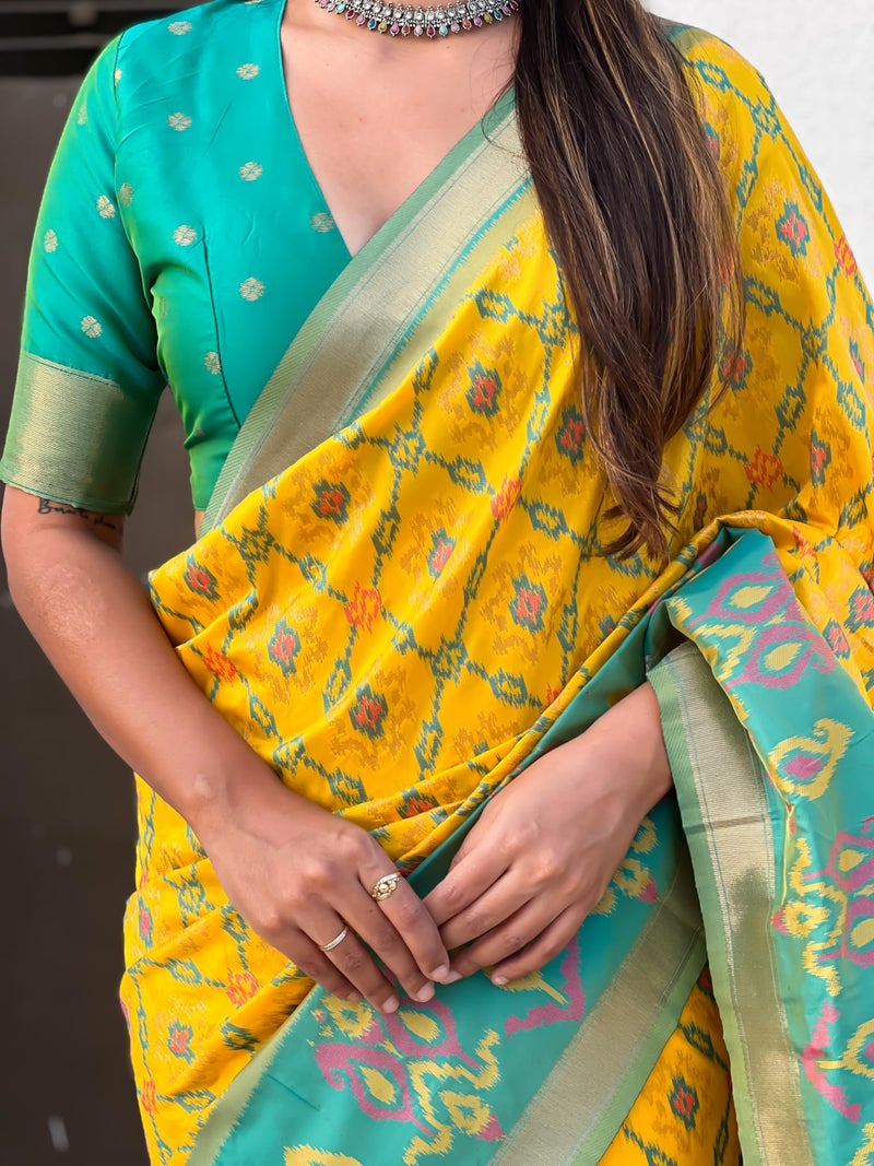 SGF11 Women's Kanjivaram Patola Soft Pure Silk Sarees With Unstitched Blouse Piece (Yellow Green) - Image 5