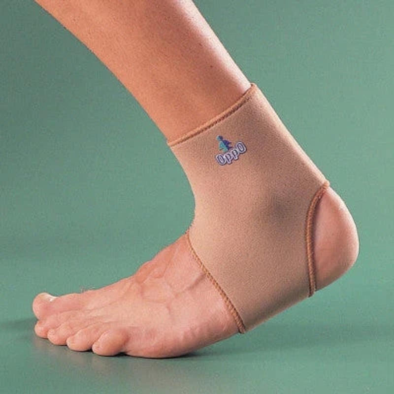 Oppo Neoprene Ankle Support 1001, Medium - Image 1