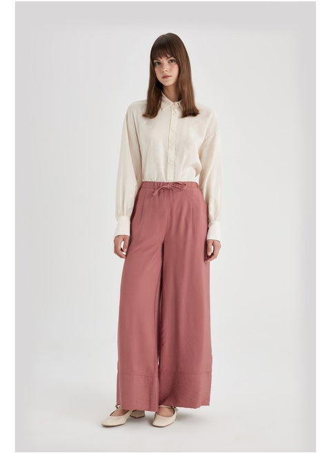 Woman Wide Leg Woven Trousers