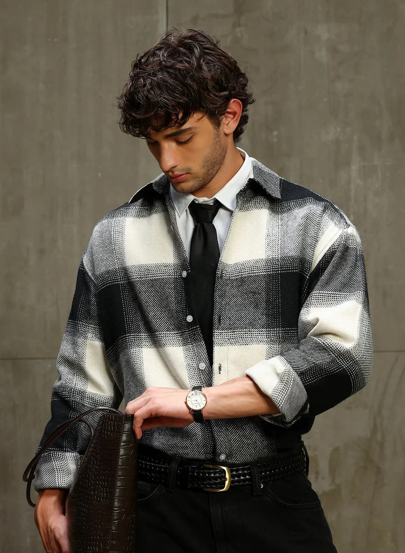 CAHOOT Men's Bl-Grey Checkered Regular Shirt For Casual Wear | Collared Neck | Long Sleeve | Button Closure | Cotton Shirt Crafted With Comfort Fit For Everyday Wear