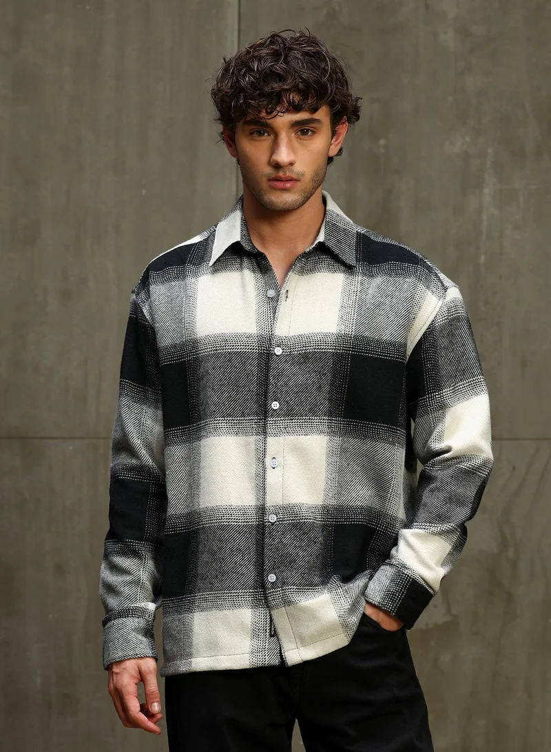 CAHOOT Men's Bl-Grey Checkered Regular Shirt For Casual Wear | Collared Neck | Long Sleeve | Button Closure | Cotton Shirt Crafted With Comfort Fit For Everyday Wear