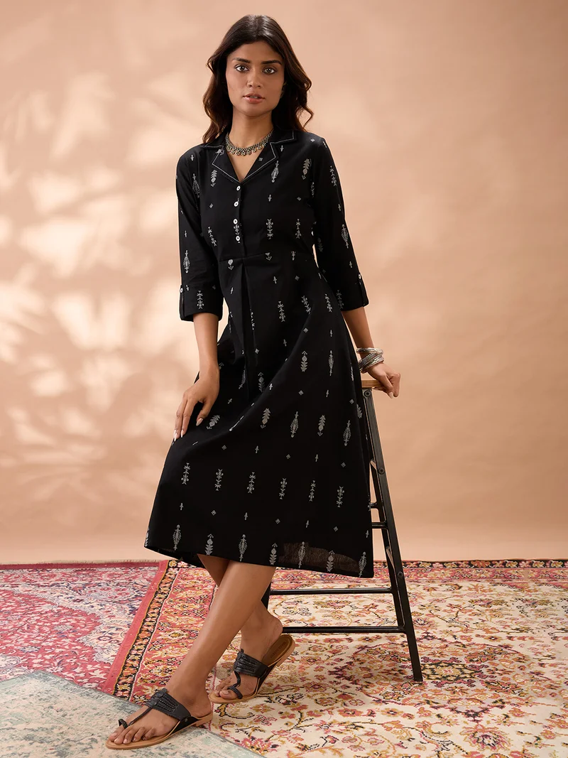 جلو باص Globus Women Black Notched Lapel Roll Up Sleeves Ethnic Print A-Line Midi Dress