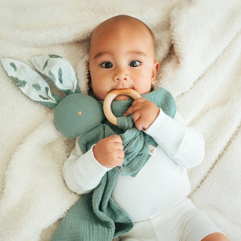 Mikito Organic Cotton Newborn Gift Box, Unisex Baby Gifts Including Muslin Lovey Comforter, Bandana Bib, Wooden Teether & Birth Announcement Sign - Image 2