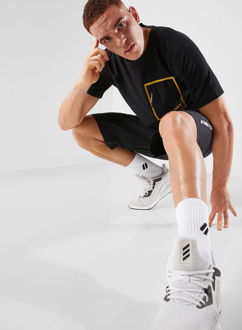 adidas تيشيرت نا جيو