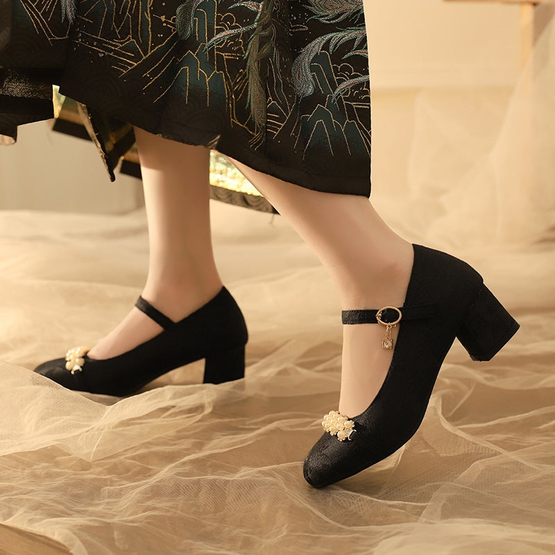 2024 National Style New 28-43 Yards National Style Horse-Faced Skirt Cheongsam Hanfu Shallow Mouth Single Shoes For Women - Image 4