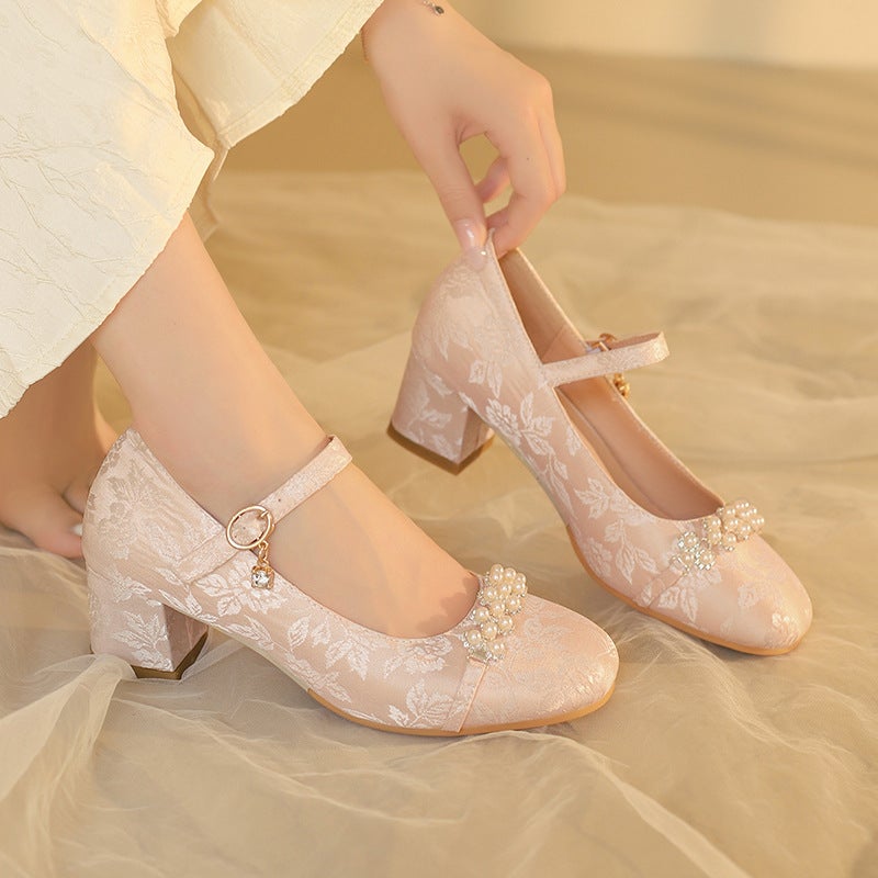 2024 National Style New 28-43 Yards National Style Horse-Faced Skirt Cheongsam Hanfu Shallow Mouth Single Shoes For Women - Image 2