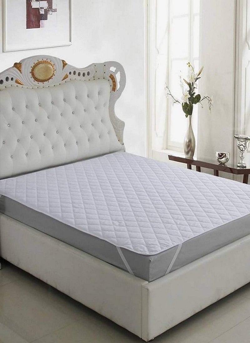 Blueberry Quilted Mattress Protector 200TC Top With Non Woven Interlining and 4 Corner Elastic 150x200cm - Image 1