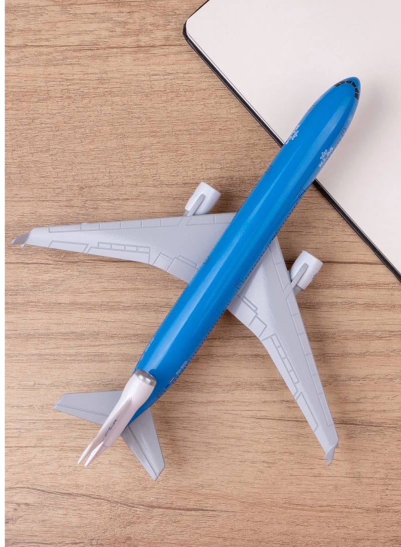 Plane Model 1:300 Scale Model A380 Model Plane Metal Alloy Model for Gift and Decoration