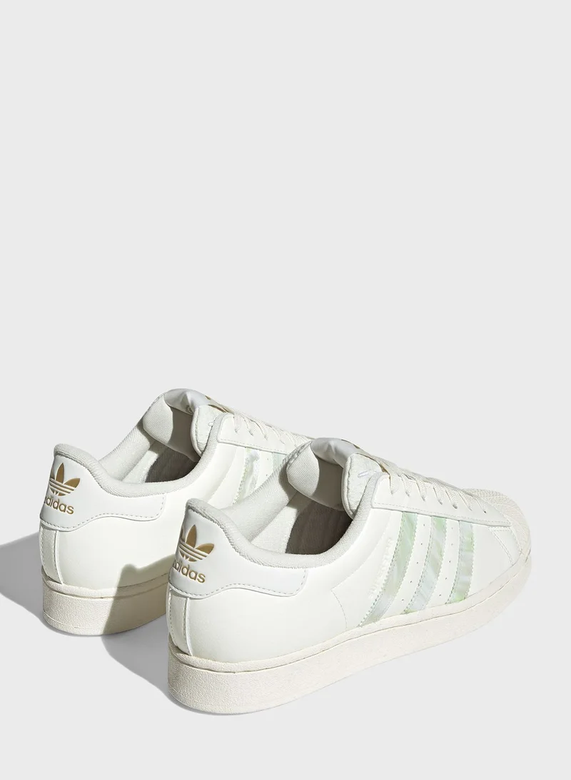 adidas Originals Superstar Her Vega