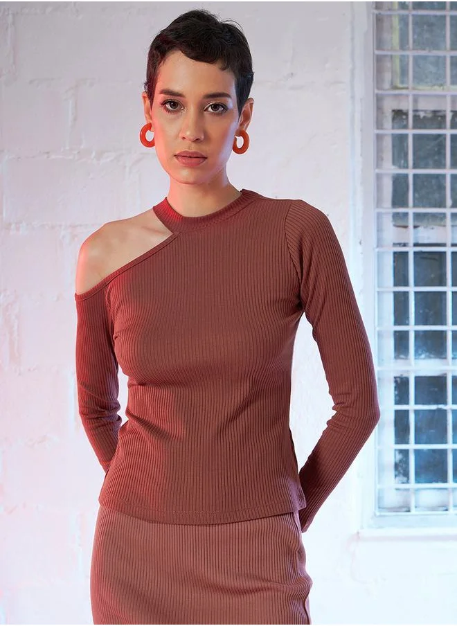 ساسافراس High Neck Shoulder Cut Out Rib Knit Top by Styli