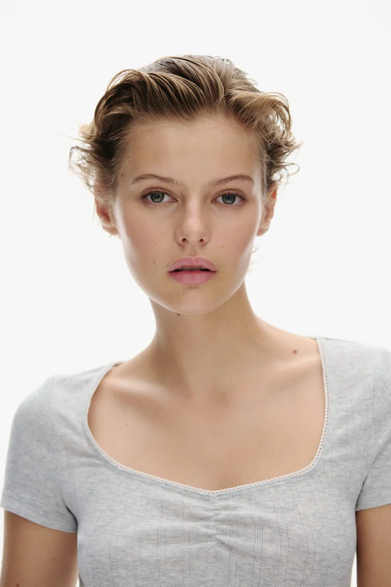 H&M Picot-trimmed T-shirt