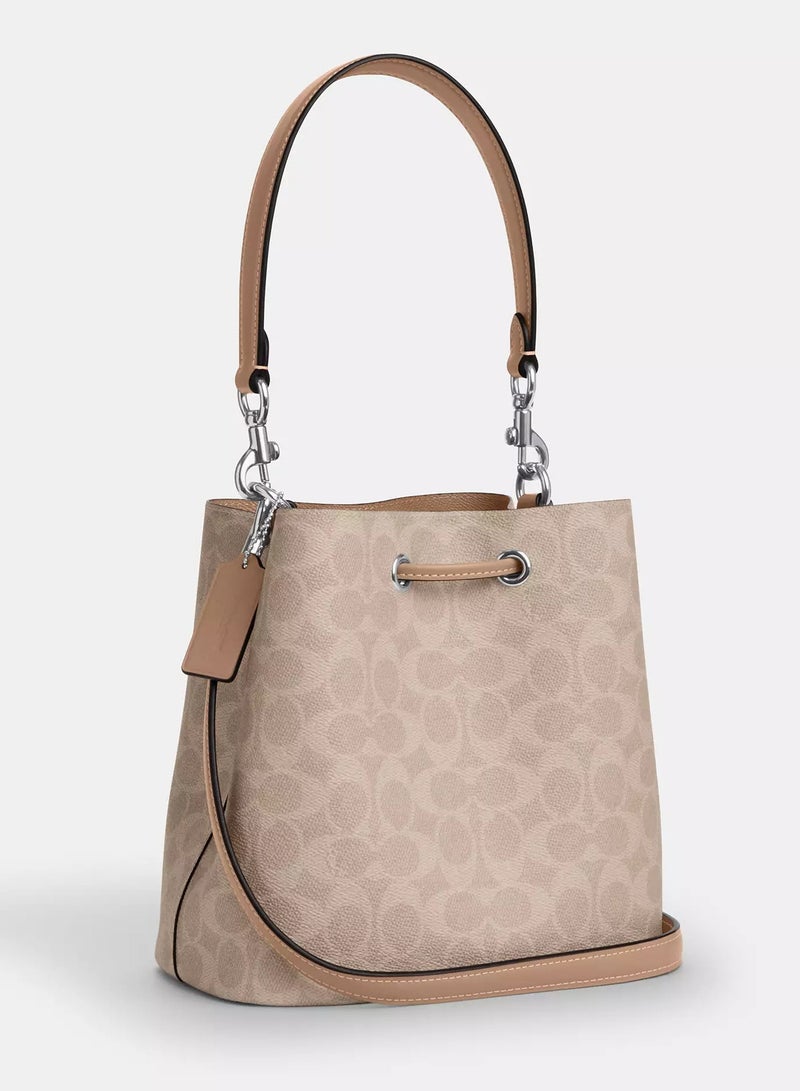 كوتش اوت ليت حقيبة كوتش روان دلو من قماش مميز مع حزام قابل للفصل، حقيبة كتف نسائية، حقيبة كروس نسائية، حقيبة توت نسائية، حقيبة يد نسائية، حقيبة سفر نسائية، بيج - 22 سم - Image 2