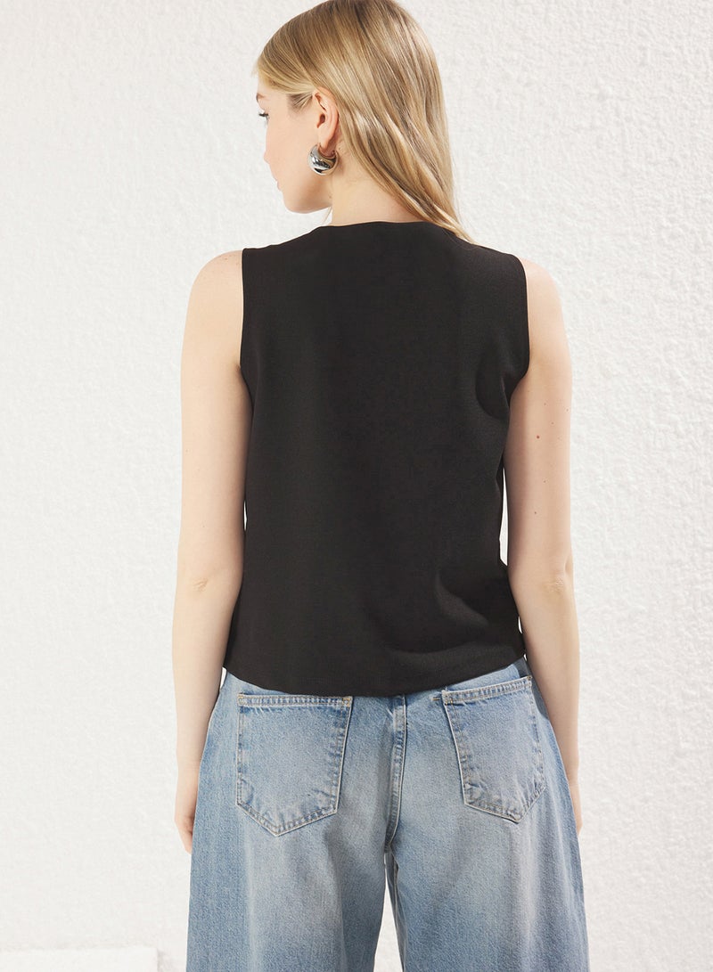 trendyol Black Zero Sleeve Heart Button Detail Regular/Normal Fit Knitted Vest Twoss25Ye00033 - Image 5