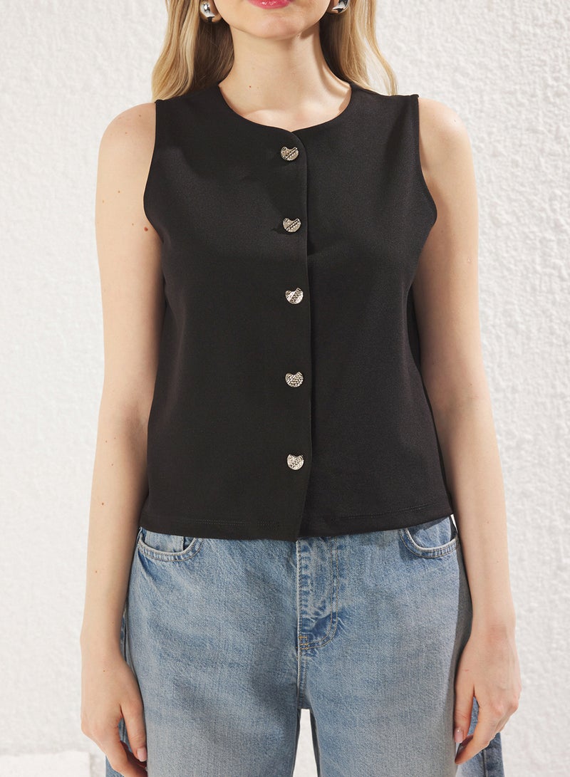 trendyol Black Zero Sleeve Heart Button Detail Regular/Normal Fit Knitted Vest Twoss25Ye00033 - Image 4