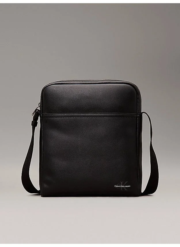 Calvin Klein Jeans Logo Detailed Messenger Bag