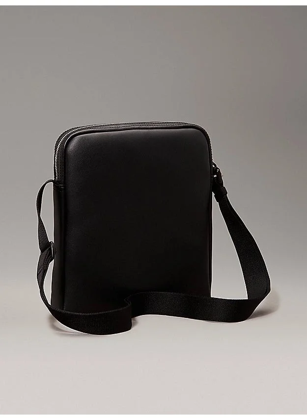 كالفن كلاين جينز Logo Detailed Messenger Bag