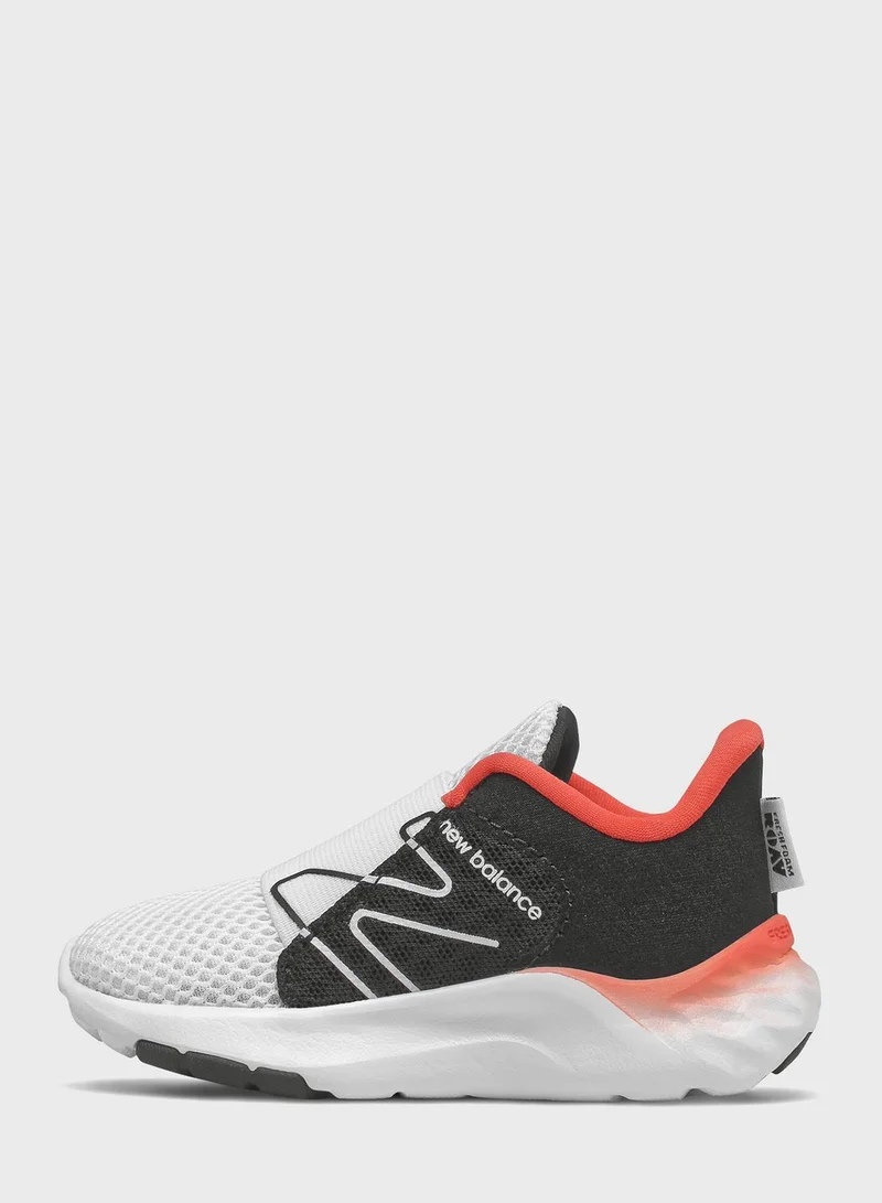 New Balance Roav Low Top Sports Shoes