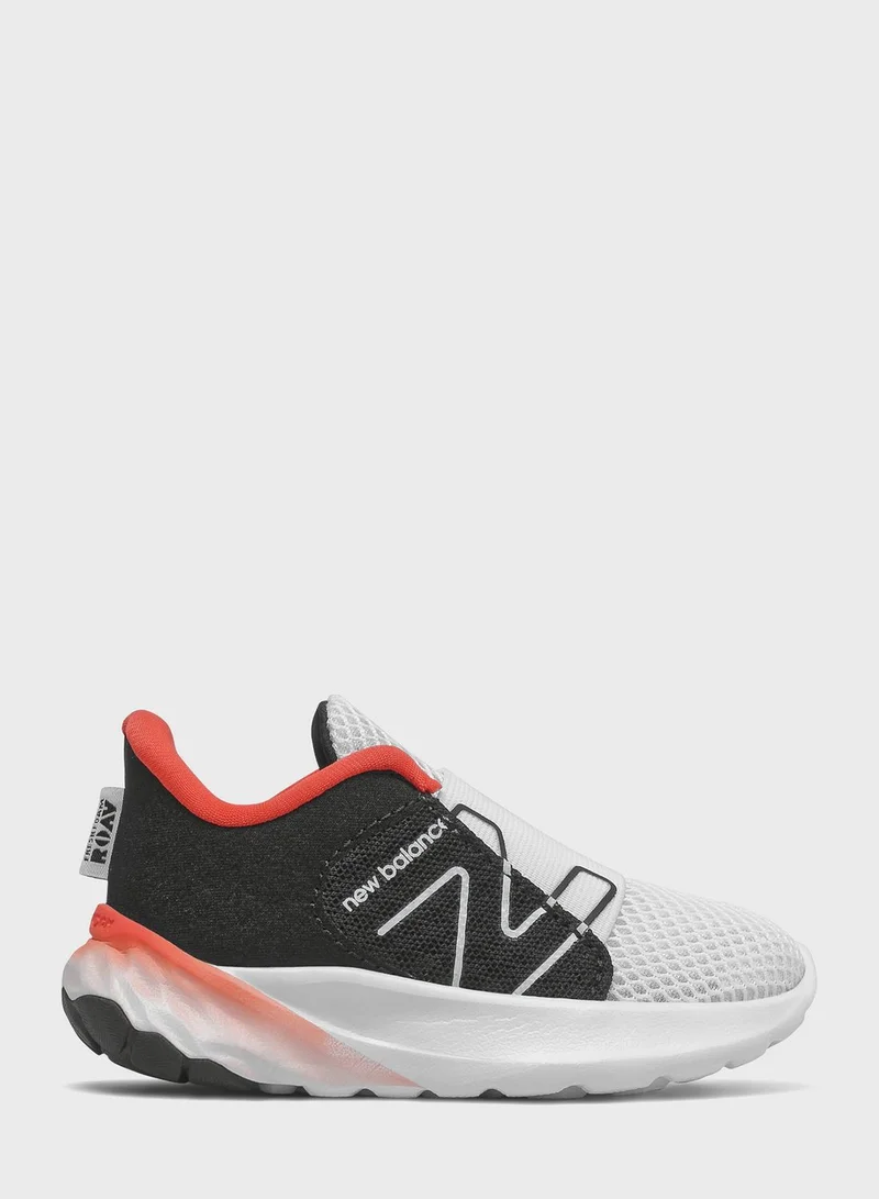 New Balance Roav Low Top Sports Shoes