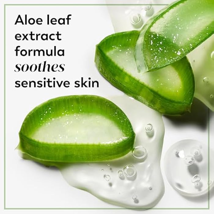 Olay Daily Facials for Clean Sensitive Skin, Makeup Remover Wipes, Soap-Free and Fragrance-Free Cleanser Cloths, 33 Count (Pack of 3) - Image 4