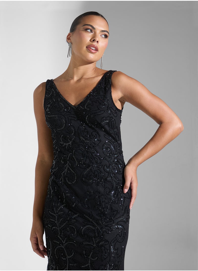 Namshi x - Embellished Evening Dress - Image 1