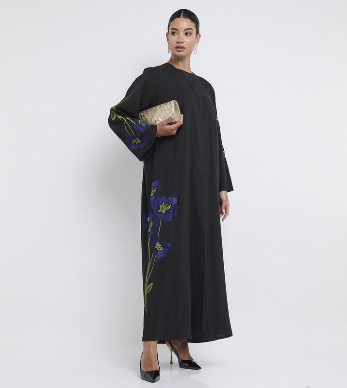 ROZA Elegant Embroidered Abaya - Image 5