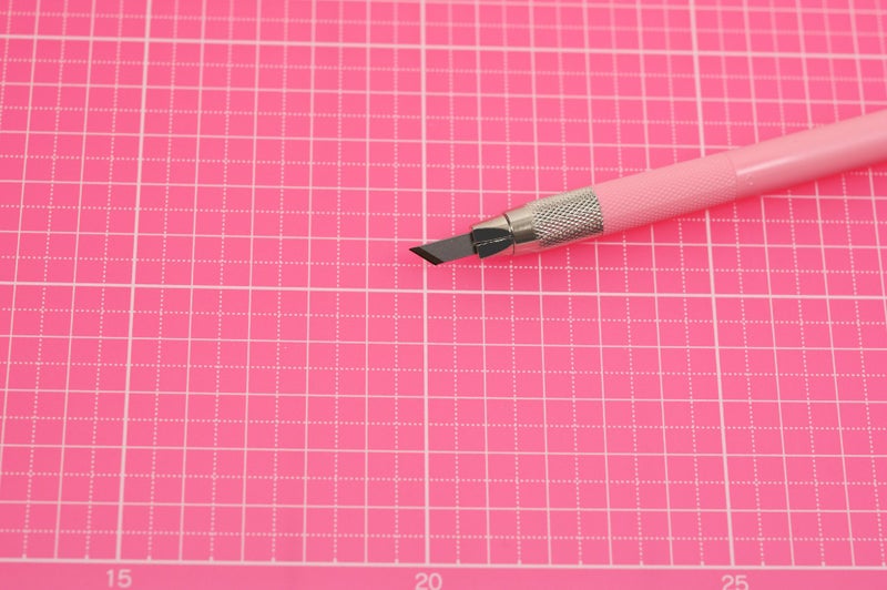 NT CUTTER NT Cutter Resin Holder Art Knife, Pink Holder, 1 Knife (D-401P-P)  - Image 4