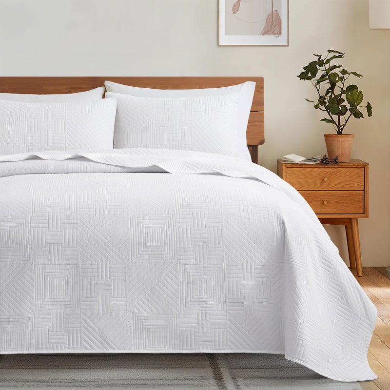 Lavsiry White Quilt Full/Queen Size with Pillow Shams, Summer Soft Geometric Pattern Bedspread, 3 Pieces Lightweight Coverlet Bedding Set for All Seasons - Image 1
