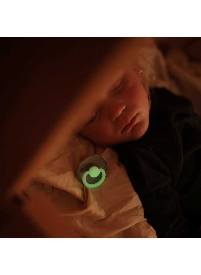 فريج لهاية فريج ديزي نايت للأطفال من المطاط الطبيعي | صُنعت في الدنمارك | خالية من مادة BPA (لون وردي/كريمي، من 6 إلى 18 شهرًا) - عبوة من قطعتين - Image 2