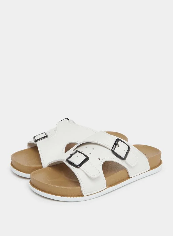 ستايلي شبشب رجالي أبيض بمشبك