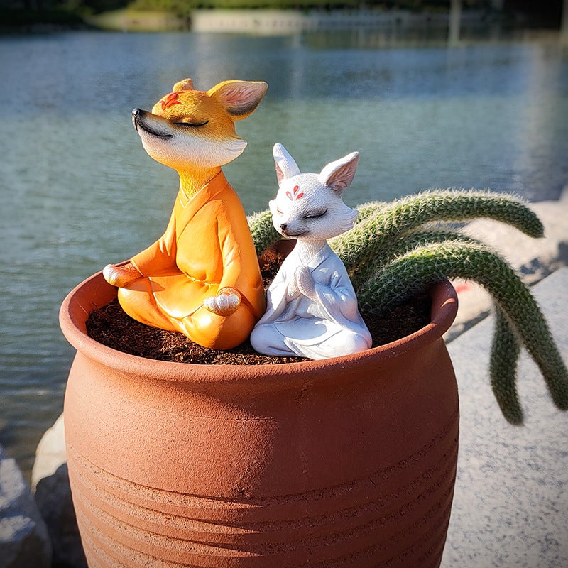 Mini Zen White Fox Succulent Pot Decor Green python - Image 4