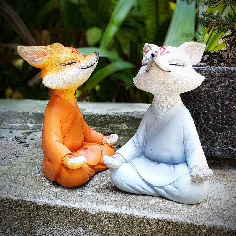 Mini Zen White Fox Succulent Pot Decor Green python - Image 1