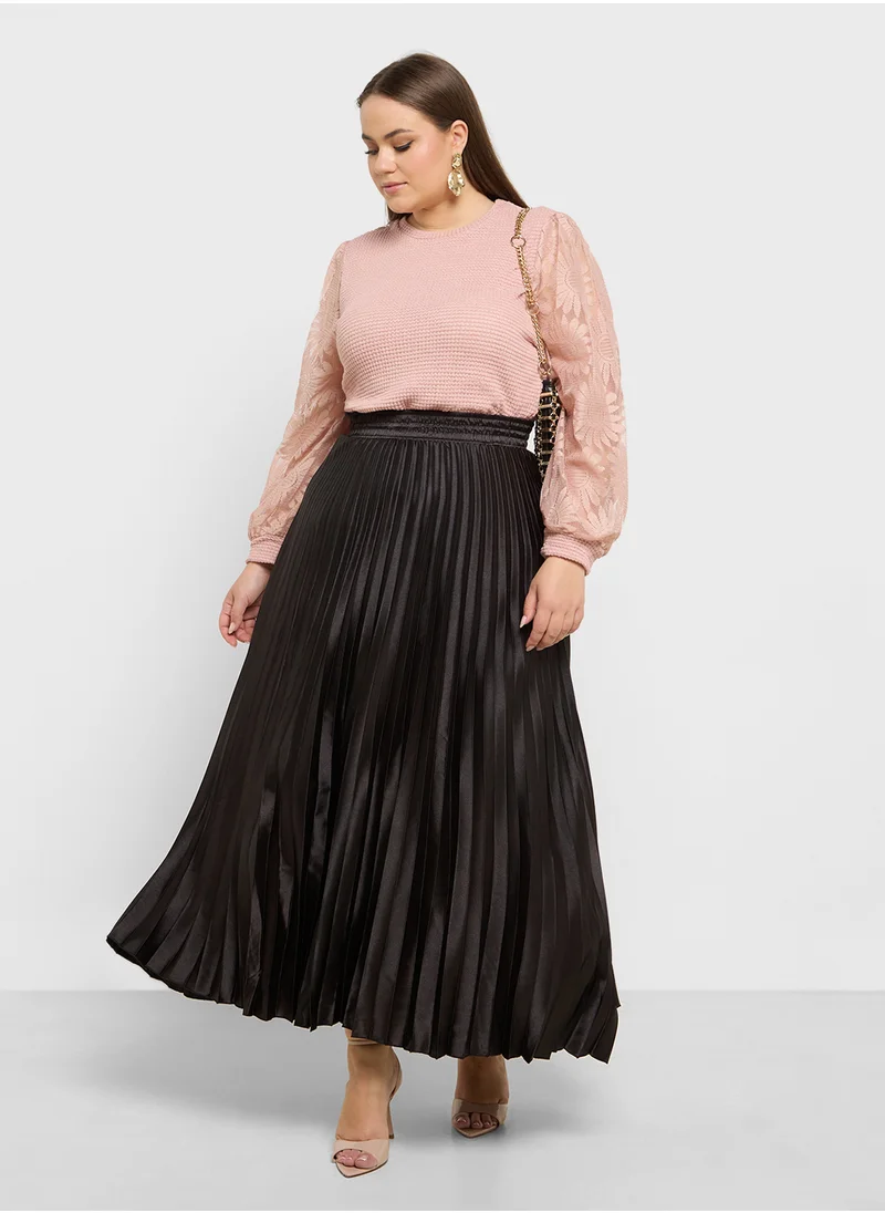 ايلا بلس Floral Sleeve Knitted Top