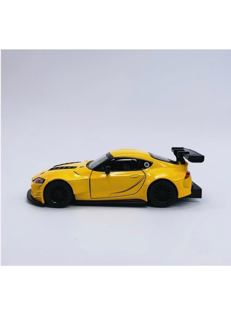كين سمارت سيارة تويوتا جي آر سوبرا الاختبارية للسباقات، بمقياس 1:36، مصنوعة من المعدن المصبوب، مزودة بآلية سحب للخلف وأبواب قابلة للفتح - لون أصفر - Image 3