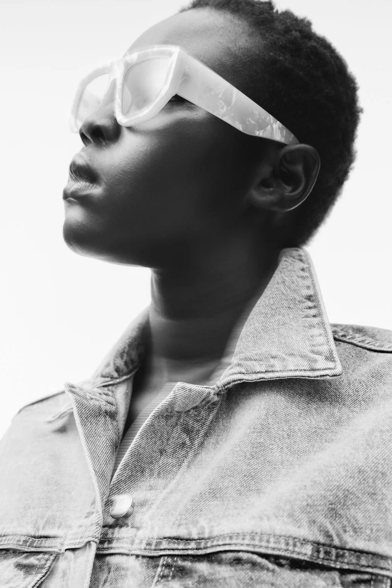 اتش اند ام نظارات للضوء الأزرق