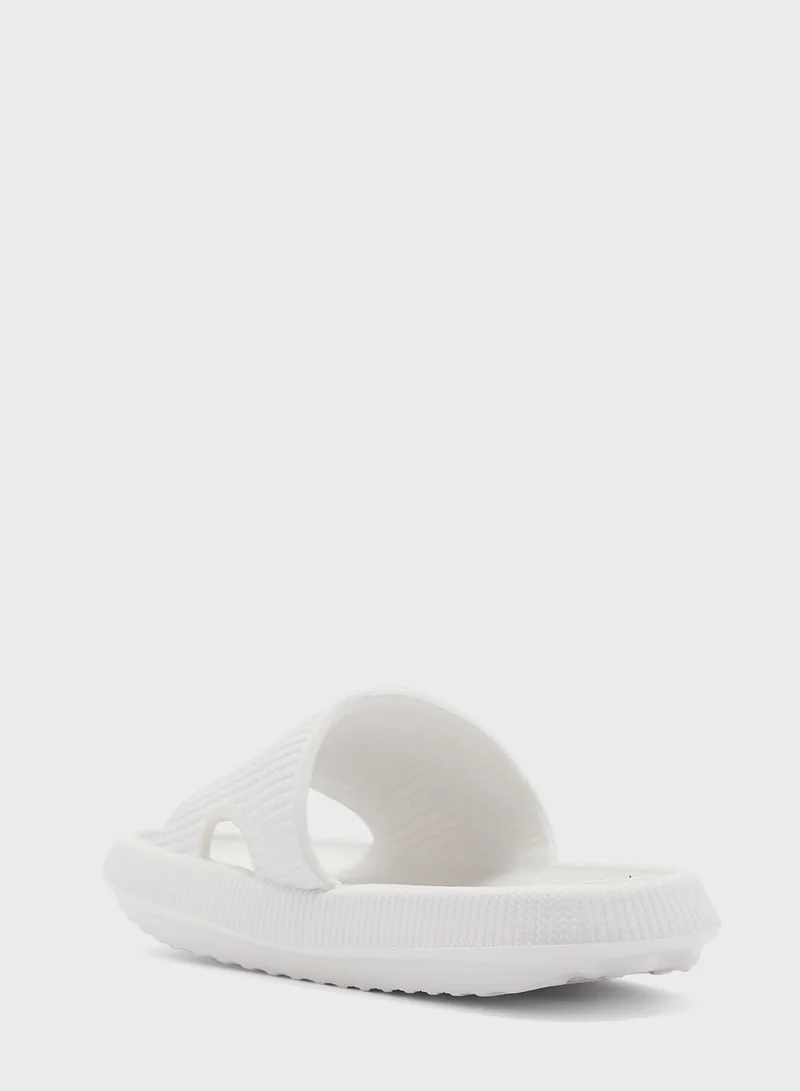 جينجر Chunky Sliders With Cut Out