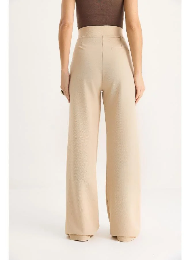 Ginger Tailored Straight Fit Pants