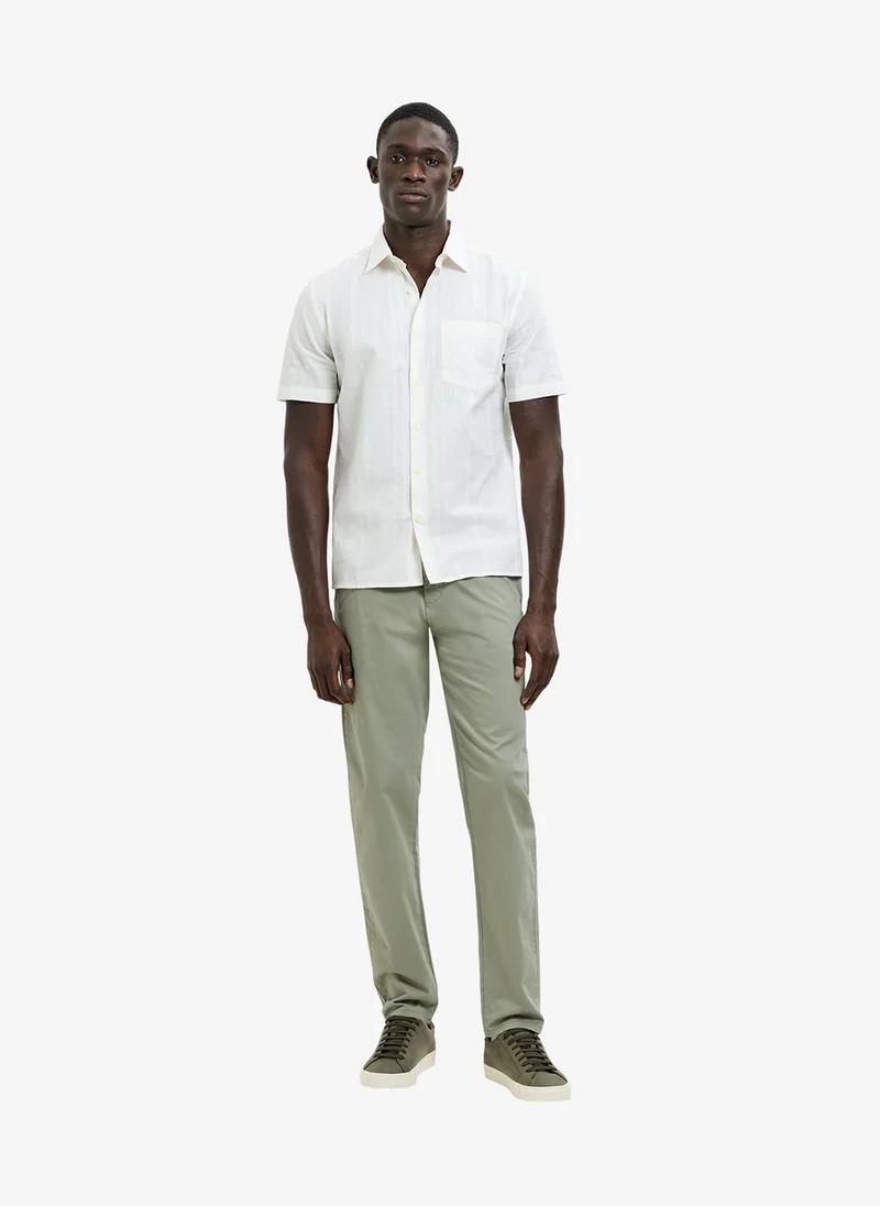 فرنش كونكشن Men's Cream White Ss Check Dobby Structre Shirt