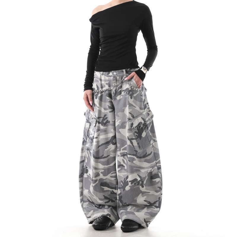 Unisex Classic Denim Jeans Loose Fit Daily Outdoor Wear - Image 1