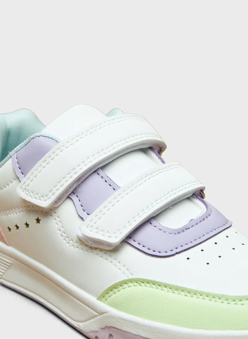 شو اكسبرس Kids Velcro Low Top Sneakers