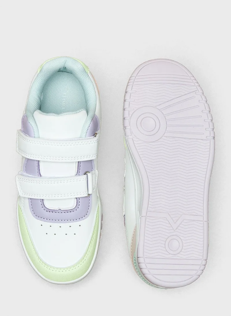 شو اكسبرس Kids Velcro Low Top Sneakers