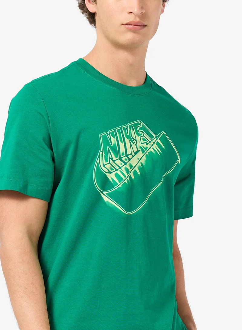 Nike MALACHITE Nsw Standard Blur Futura T-Shirt for Men | Best Price UAE