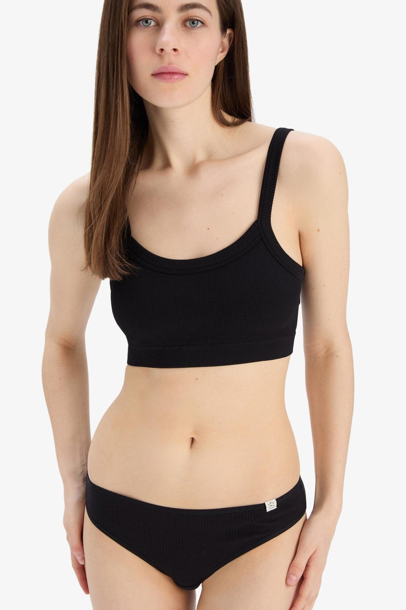 DeFacto Woman Fall in Love Removable Padded Seamles Bra - Image 1