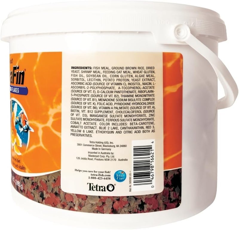 Tetra Goldfish Flakes, Nutritionally Balanced Diet For Aquarium Fish, Vitamin C Enriched Flakes, 4.52 lbs oz - Image 2